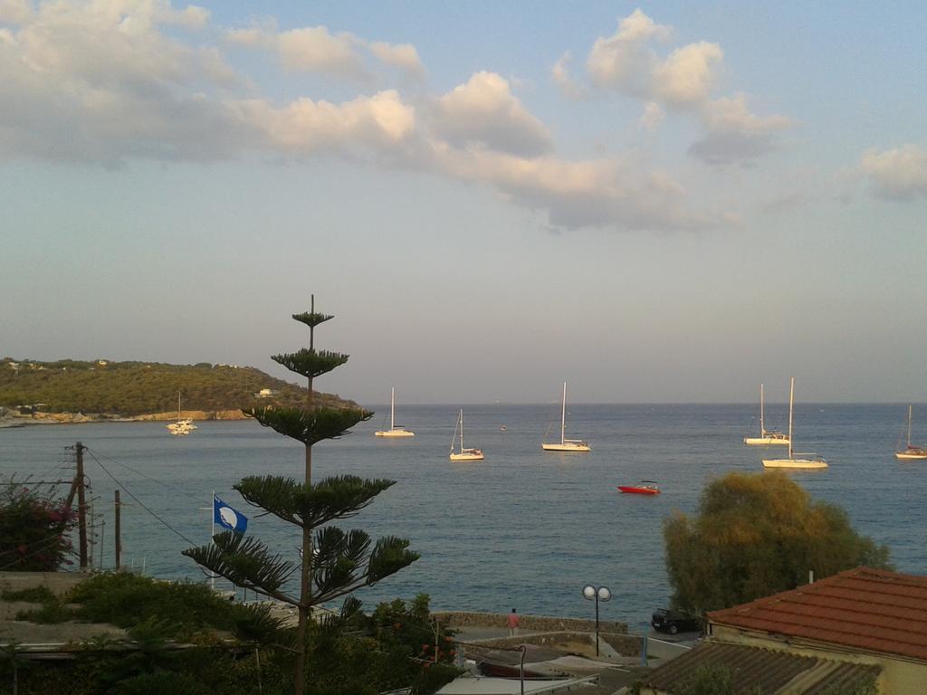 Sunrise Flora Agia Marina (Aegina) Exterior foto